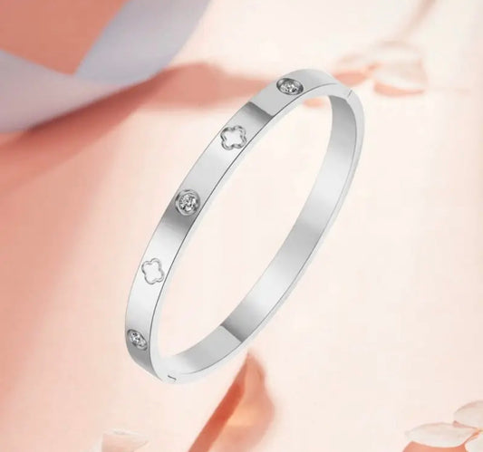 18K Non-Tarnish Waterproof Stainless Steel Bangle