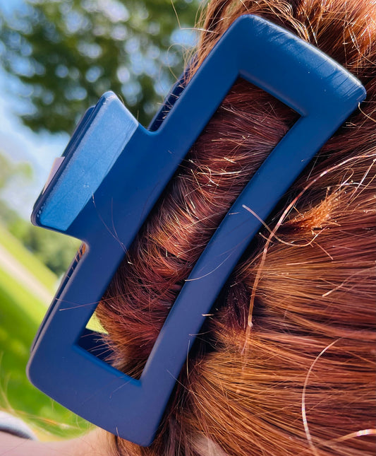 ANDi X-Large Matte Navy Claw Clips