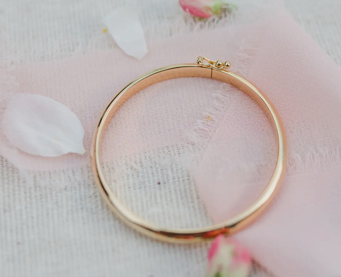 Cherished Moments Classic Gold Bangle