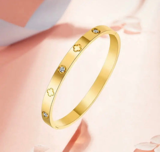 18K Non-Tarnish Waterproof Stainless Steel Bangle