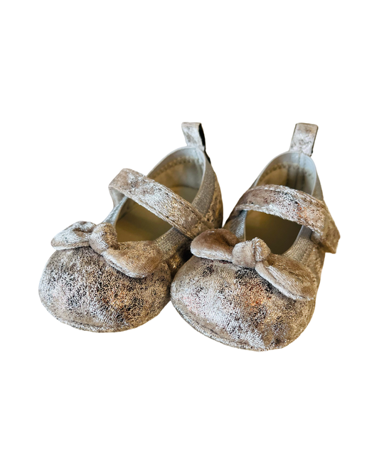 Baby Deer Velvet Shoes with Bow