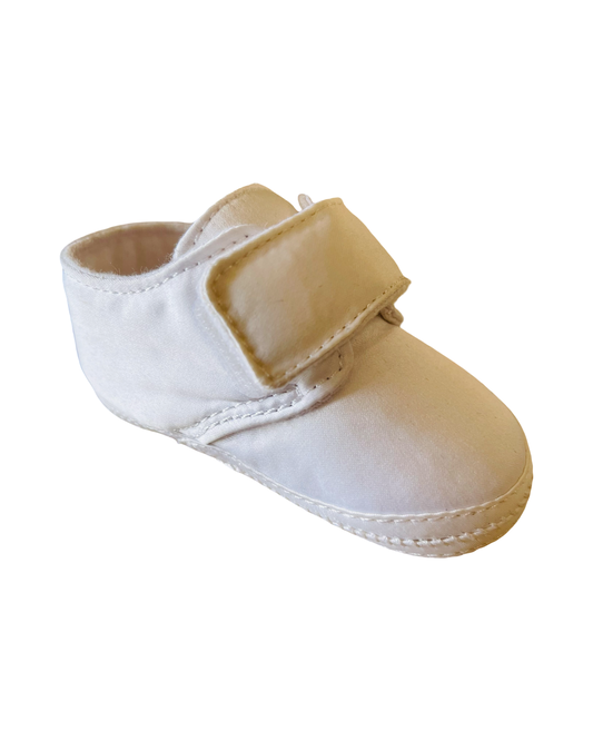 Baby Deer White Monogramable Shoes